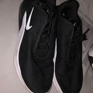 Nike comfort black shoes